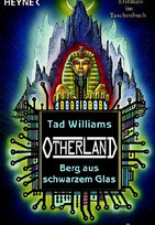 Berg aus schwarzem Glas